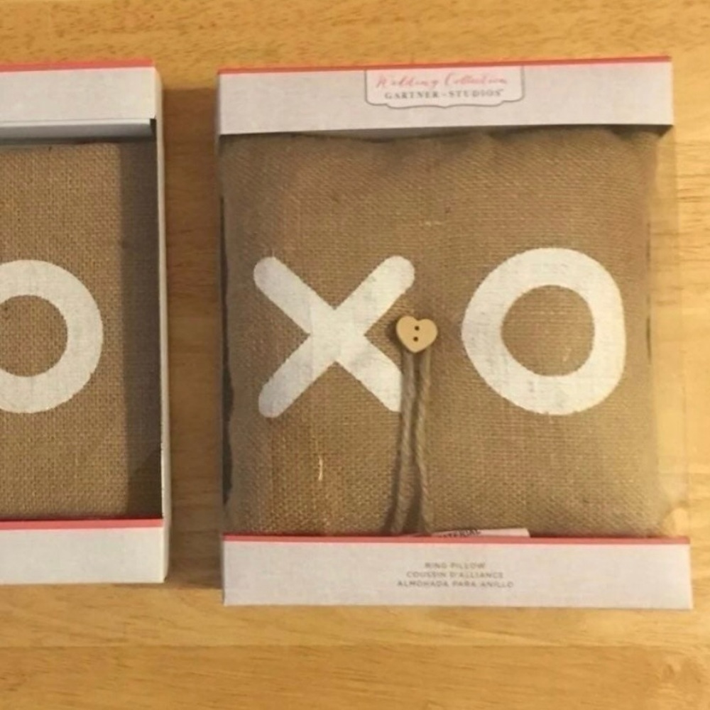 XO Burlap Wedding Guestbook & Pillow Gartner Studios New